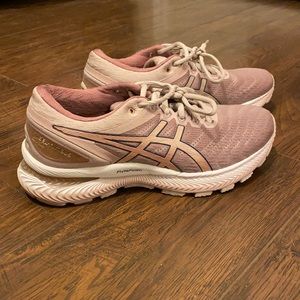 ASICS GEL-NIMBUS 22
Women's Running Shoes